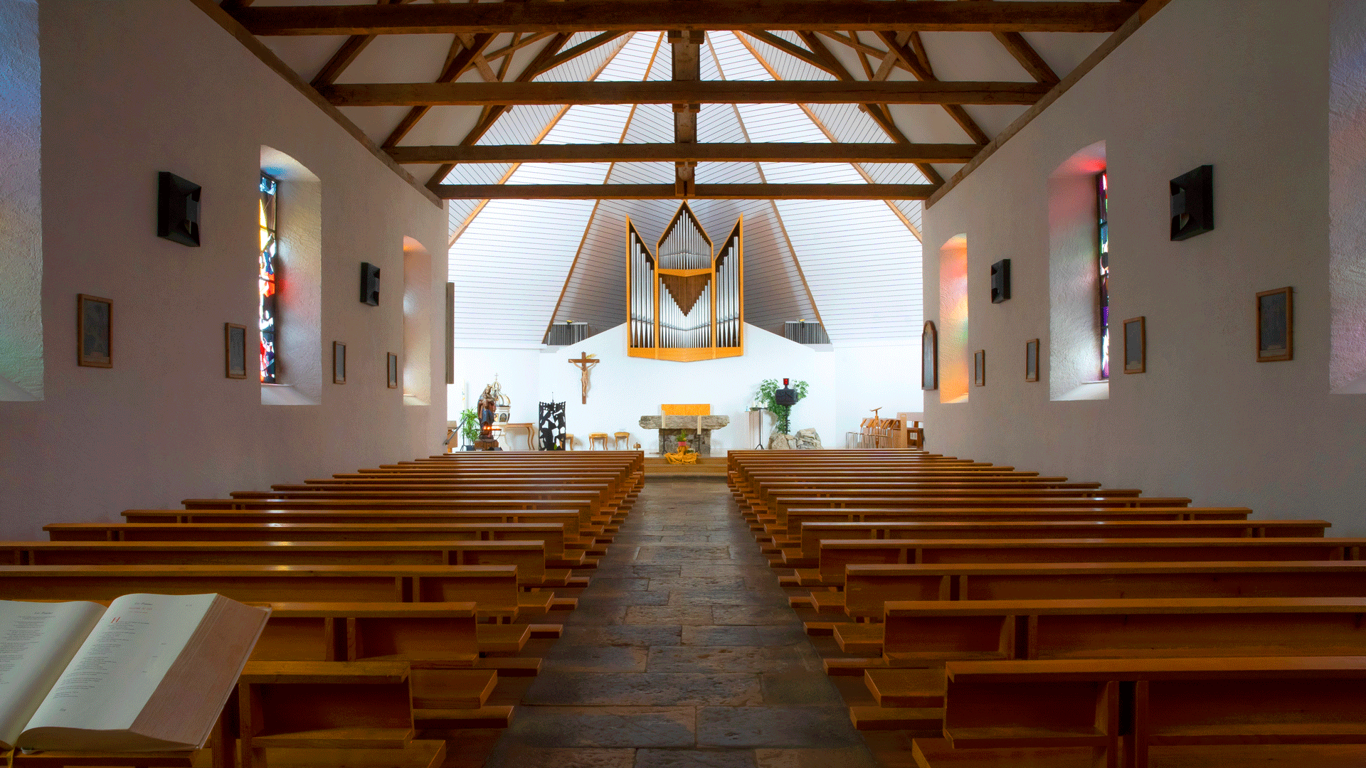Eglise Sainte-Marie,  Lajoux © Giona Mottura